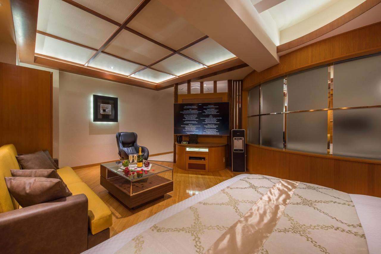 Hotel Dior7 (Adults Only) Hamamatsu Bagian luar foto
